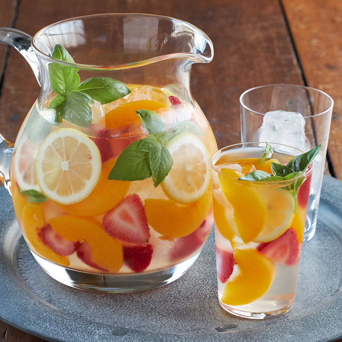 Del Monte® Sliced Yellow Cling Peaches in Extra Light Syrup | Del